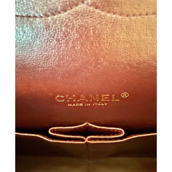 CHANEL Maxi Classic Double Flap - Picture 5 of 14